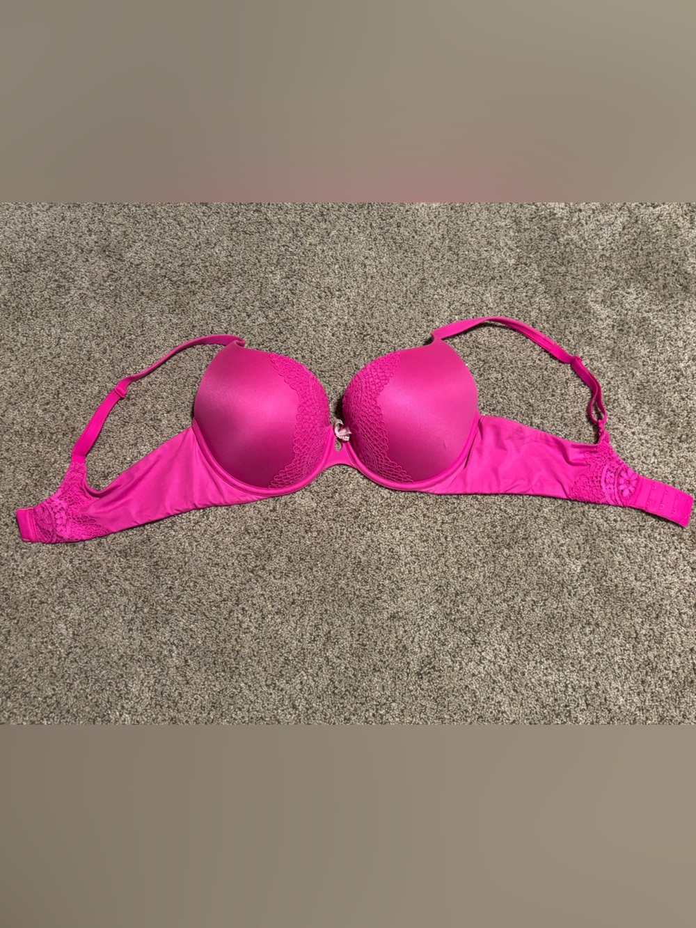 🌸Victoria's Secret Bright Pink Lace-Trim Push-Up Bra